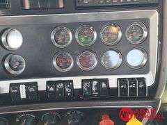2014  Kenworth  W900  Semi Truck