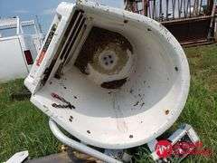 Altec  Utility Bed w/ Boom
