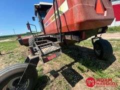 2005  Hesston  9240  Swather