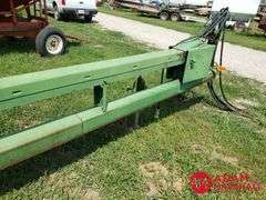 John Deere  Pull Type Silage Chopper
