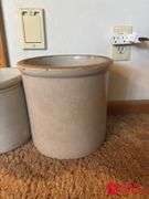 2 Crocks