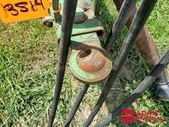 John Deere  Pull Type Silage Chopper