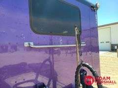 2014  Peterbilt  389  Semi Truck
