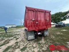 2008  Kenworth  T300  Straight Truck