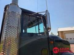 1999  International  9400  Straight Truck