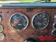 1999  International  9400  Straight Truck