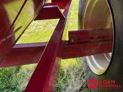 2011  J & M  875-18   Grain Cart