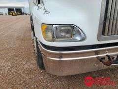 2004  International  9400t  Semi Truck
