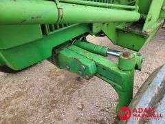 1984  John Deere  2950  Tractor w/Loader