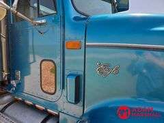 1993  International  Eagle 9300  Straight Truck