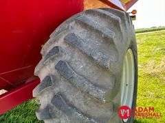 2011  J & M  875-18   Grain Cart