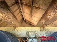 1996  Dakota  3200 Hopper  Grain Trailer - 32FT