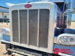 2014  Peterbilt  389  Semi Truck