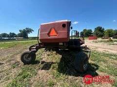 2005  Hesston  9240  Swather