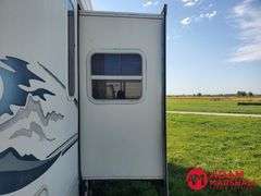2002  Keystone  Cougar  5th Wheel Camper - 28FT