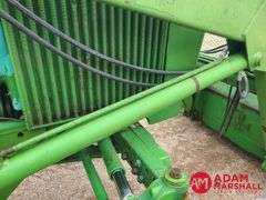 1984  John Deere  2950  Tractor w/Loader
