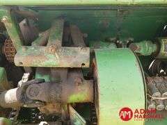 John Deere  Pull Type Silage Chopper