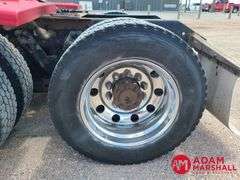 2011  Kenworth  T800  Semi Truck