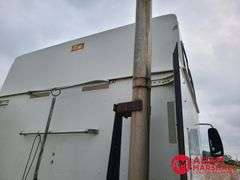 2004  International  9400t  Semi Truck