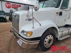 2004  International  9400t  Semi Truck