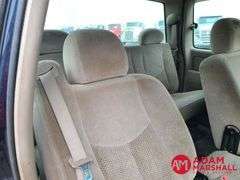 2005  Chevrolet  Silverado 2500  Pickup - Gasoline