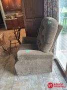 Med-Lift Adjustable Recliner