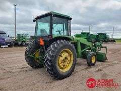 1984  John Deere  2950  Tractor w/Loader