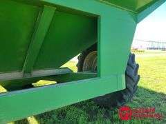 J&M  525  Grain Cart