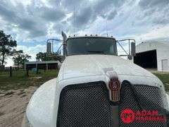 2008  Kenworth  T300  Straight Truck