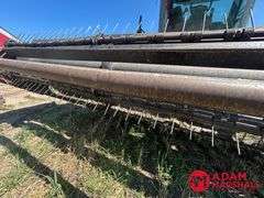 2005  Hesston  9240  Swather