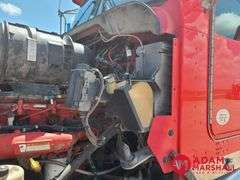 2011  Kenworth  T800  Semi Truck