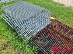 Approximately 11 Pieces of Stee Grating - Various Lengths & Sizes