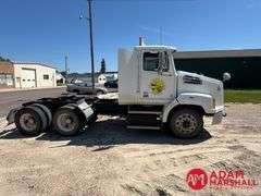 2016  Western Star  4700  Semi Truck