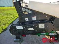 2009  Harvestec  4308  Corn Head - 8R30
