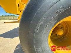 2012  Vermeer  605 Super M  Round Baler