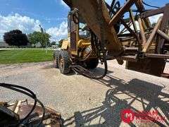 Caterpillar  120  Motor Grader - Mower