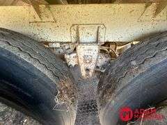 1996  Dakota  3200 Hopper  Grain Trailer - 32FT