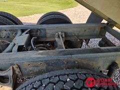 1993  International  Eagle 9300  Straight Truck