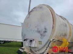 1976  Fruehauf  7000 Gallon Tanker  Trailer