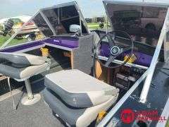 1970  Starcraft  V-Hull  Boat - 16FT