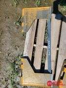Ecotric Mounting Plate for Skid Steer
