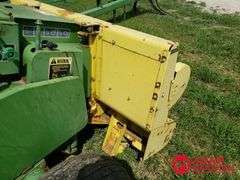 John Deere  Pull Type Silage Chopper
