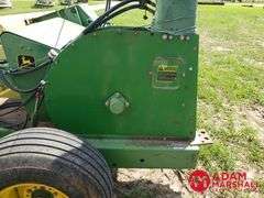 John Deere  Pull Type Silage Chopper