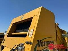 2012  Vermeer  605 Super M  Round Baler