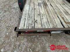 1999  Titan  Flatbed Trailer - 18FT