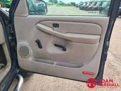 2005  Chevrolet  Silverado 2500  Pickup - Gasoline