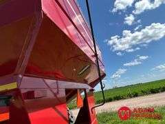 2011  J & M  875-18   Grain Cart