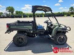 2017  John Deere  Gator XUV