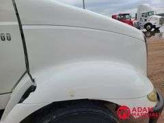2005  International Harvester  8000  Semi Truck