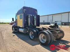 2000  Kenworth  T2000  Semi Truck